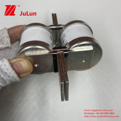 MUSSMANN 690V 630A Κεραμικές Αεροπορικές Σωρούλες Κεραμικού Χαλκού 630MMT Twin Flat Plate Bolt Type Fuse Για Προστασία Οχημάτων