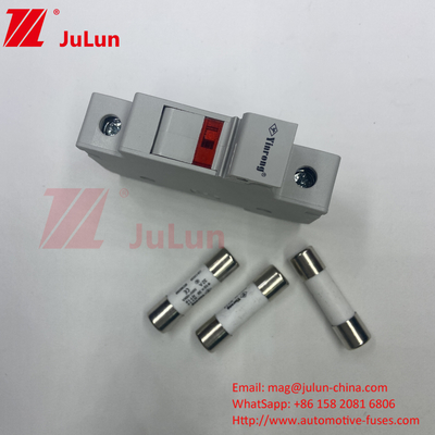 Επαγγελματικό εργοστάσιο BYPV-18 1pole 16a 1000v Dc Din Rail Fuse Holder με 1500v Dc Fuse για ηλιακή ενέργεια