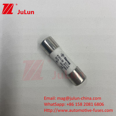 ΦΩΤΙΚΟΣ ΦΥΣΙΟΣ 10*38mm 10A Din Οδηγός Φύλακας Κρατητής Για 1000VDC 15A DIN Σιδηροδρομική Ηλιακή Φύλακας Κρατητής