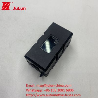 Καρτόνι συσκευασία αυτοκινητοκινητήρα Fuse Holder για με Plug-in Fuses Max τάση 32VDC 58VDC 72VDC
