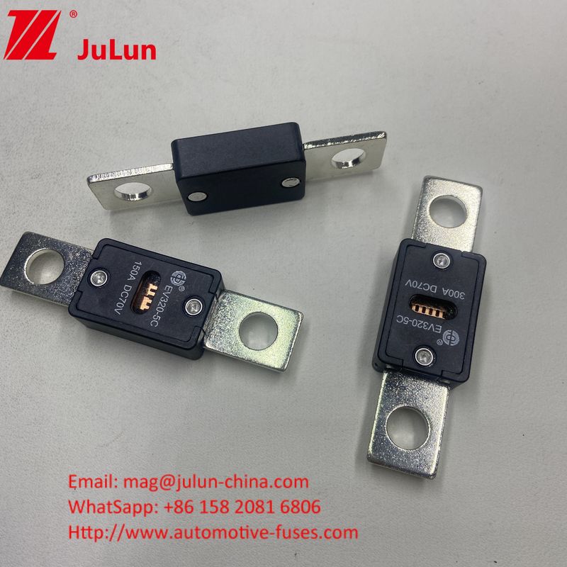 51mm Απόσταση τρύπας Αυτοκινήτου EV320*-5X 225A 70VDC Σωρίδες 68*19*10mm 6KA Δυνατότητα σπάσματος Για οχήματα υψηλής απόδοσης