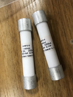 κεραμική υλική θρυαλλίδα τρέχον 250KA 15X75mm υψηλής τάσης 3A 1300V