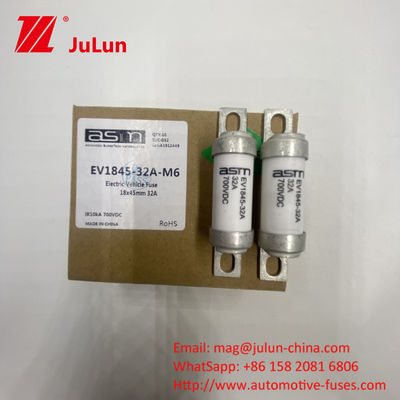 20A 700VDC 10KA EV HEV Ηλεκτρικό όχημα Στρογγυλοσυσσωρευτής 700VDC Προστατευτική βίδα M8 M6