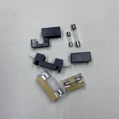 6*30mm 5*20mm Πίνακα τοποθετημένο Μαύρο 25A 250V Glass Fuse Holder