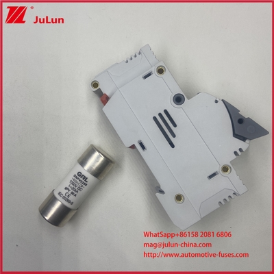 Φωτοηλεκτρική 10*85mm 1500VDC 32A DIN Σιδηροδρομική εγκατάσταση τροφοδοσία με πιστοποίηση IEC 60947-3
